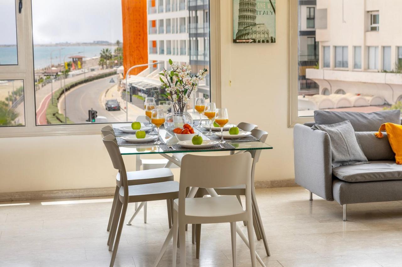 Mackenzie Beachfront Eftyhia Suite Larnaca Zewnętrze zdjęcie