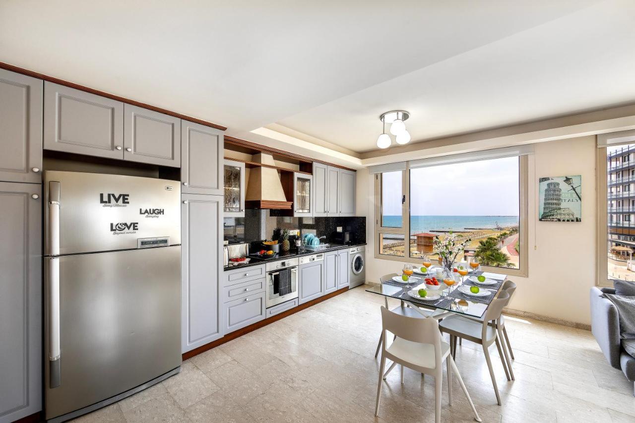 Mackenzie Beachfront Eftyhia Suite Larnaca Zewnętrze zdjęcie