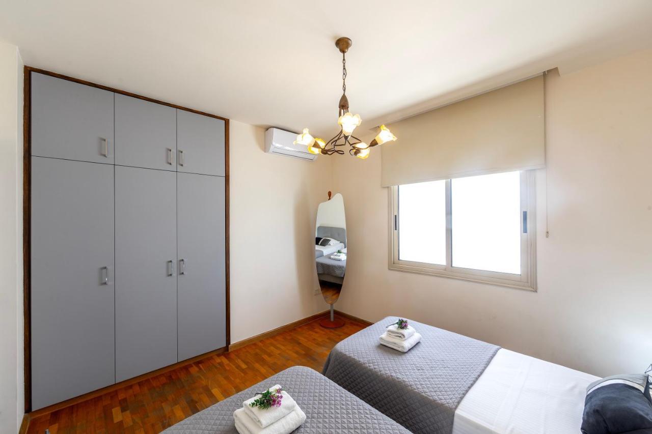 Mackenzie Beachfront Eftyhia Suite Larnaca Zewnętrze zdjęcie