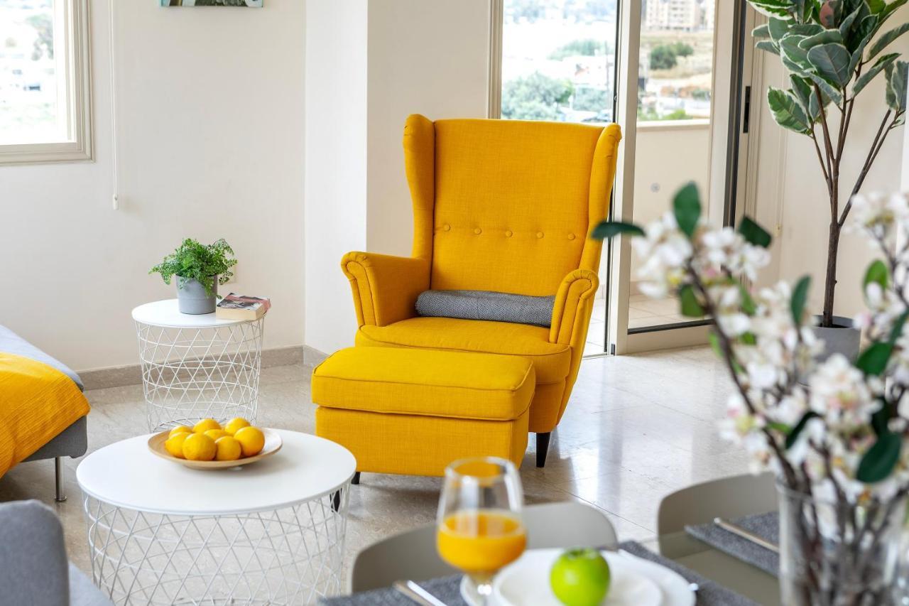 Mackenzie Beachfront Eftyhia Suite Larnaca Zewnętrze zdjęcie